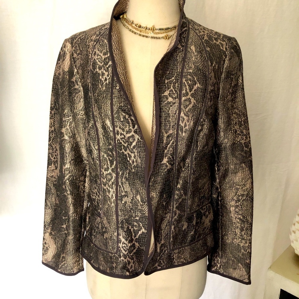 Chico's NWT Snakeskin open Jacket Lightweight size M/6